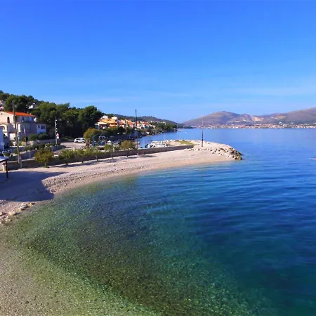 Klaric-1 By Interhome *