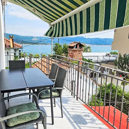 Klaric-1 By Interhome