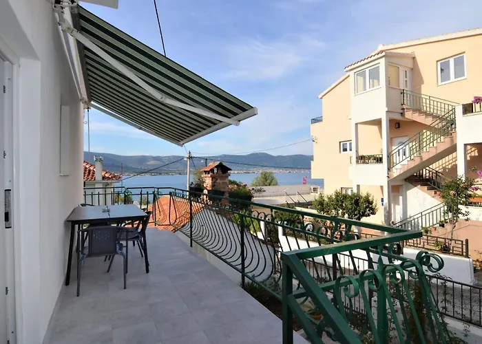 Appartement Klaric-1 By Interhome