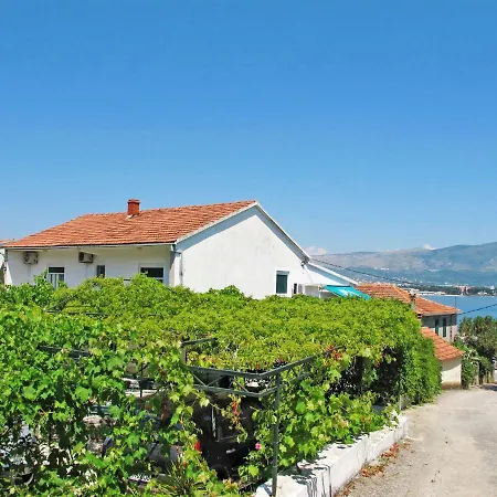 Klaric-1 By Interhome Apartamento